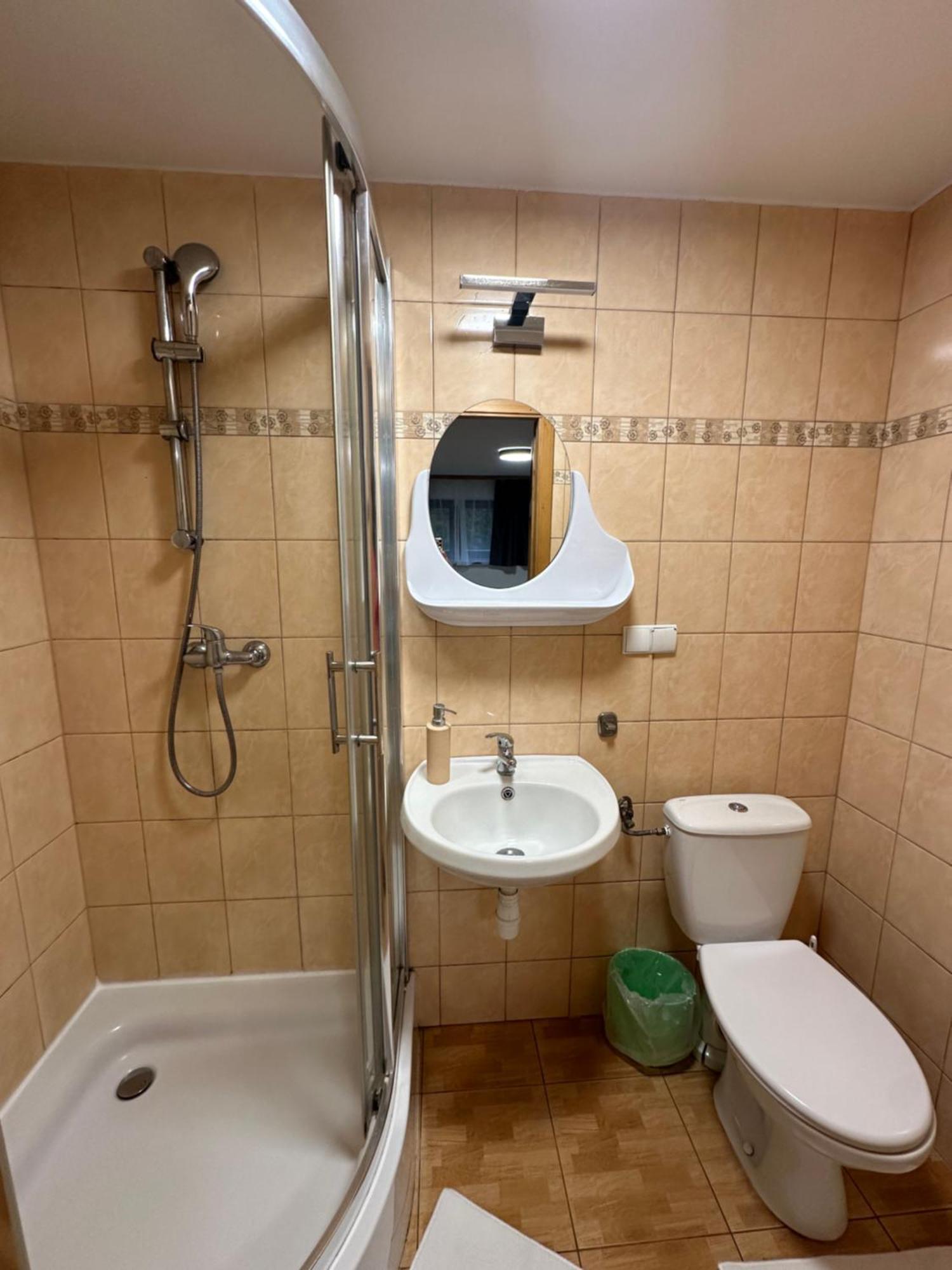Willa Kryspinów Exteriör bild